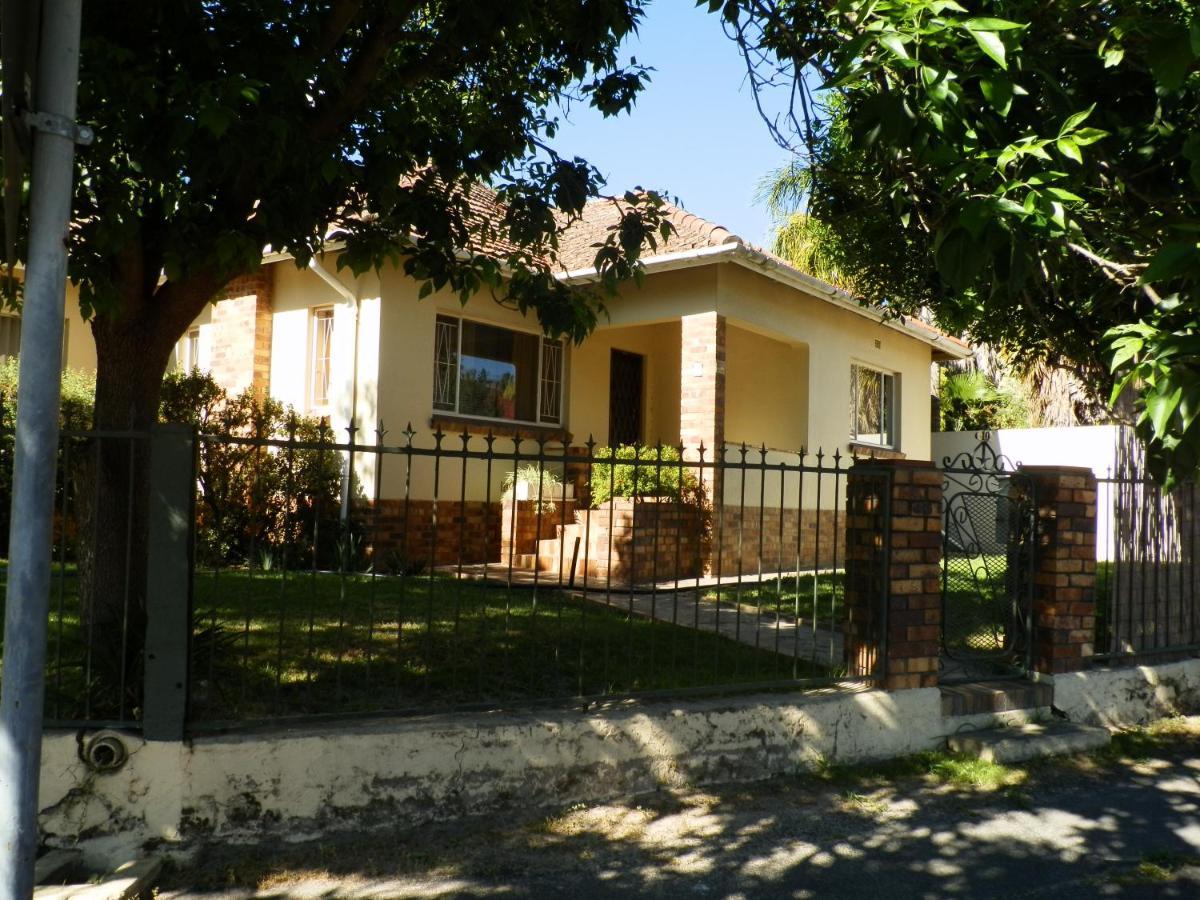 10 On Fairview B&B Парл Екстериор снимка