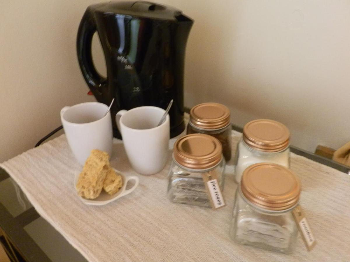 10 On Fairview B&B Парл Екстериор снимка