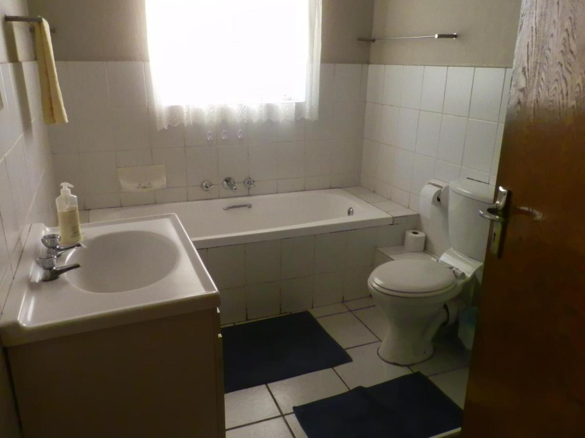 10 On Fairview B&B Парл Екстериор снимка